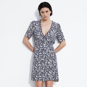 𓇼 NWT - & Other Stories Printed Scallop Wrap Mini Dress 𓇼